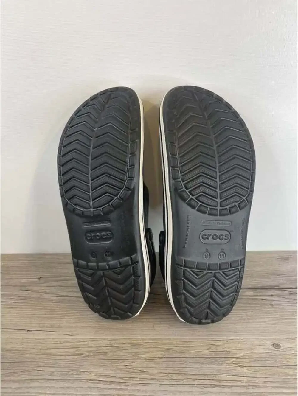 Crocs Crocband Clogs Size M9 W11 Black/White